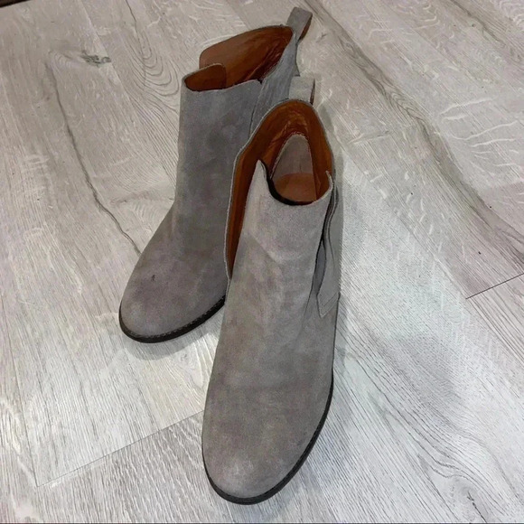 LUCKY BRAND SUEDE WOMENS SZ 9 boots - Picture 1 of 5